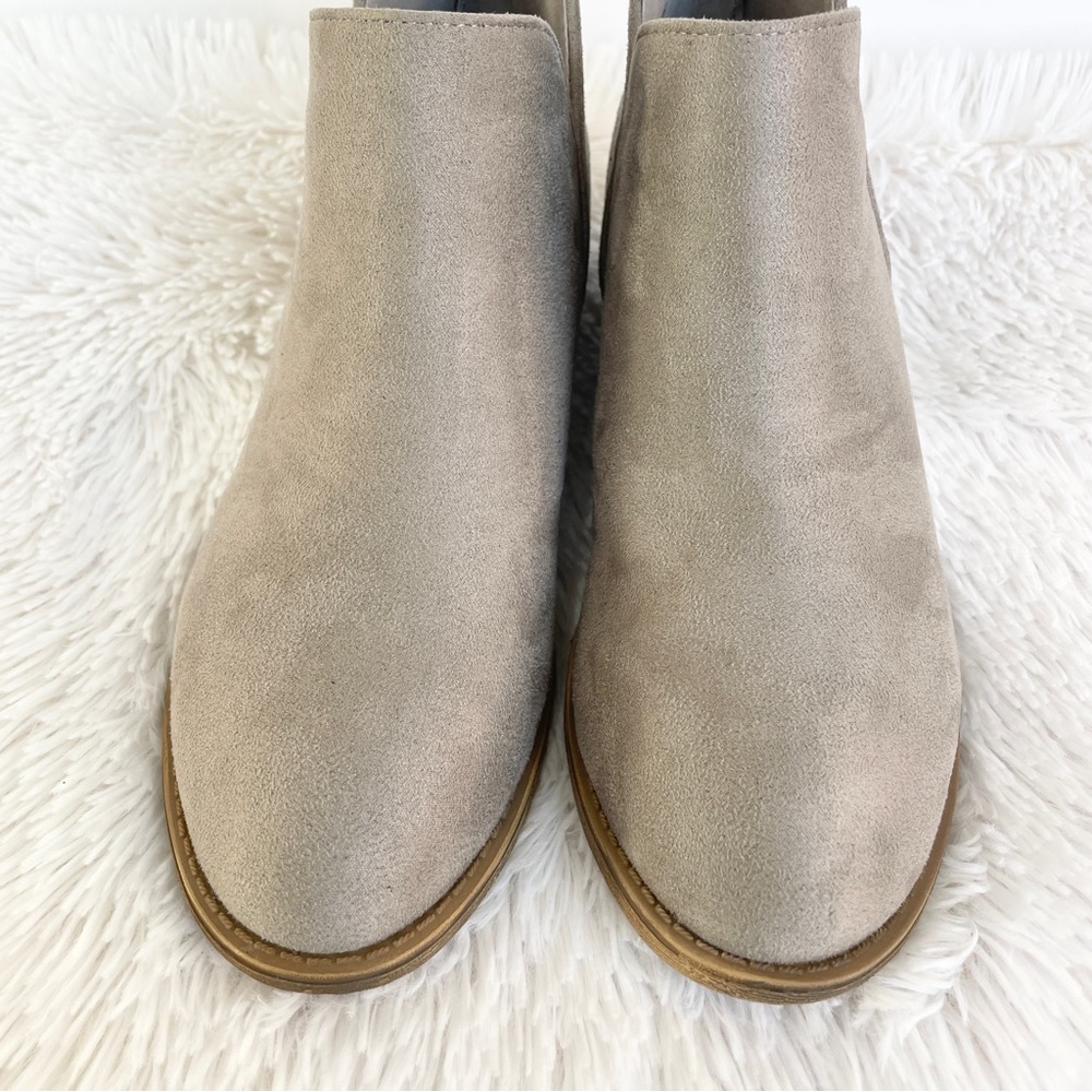 L Journee Collection  grey , faux suede heel booties - Picture 5 of 9